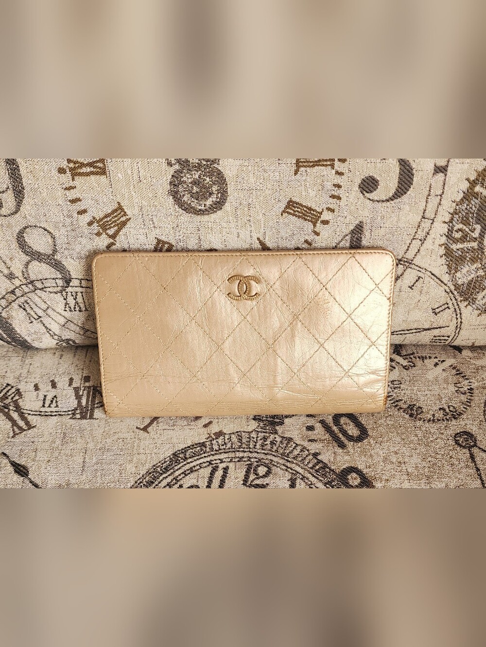 CHANEL Preloved Gold Metallic Beige Matelasse Quilted Leather Bifold Wallet